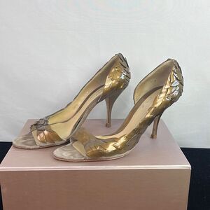 Te Casan Brown/Bronze Patent Leaves Pumps